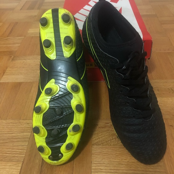 Diadora Soccer Cleats - Picture 3 of 3